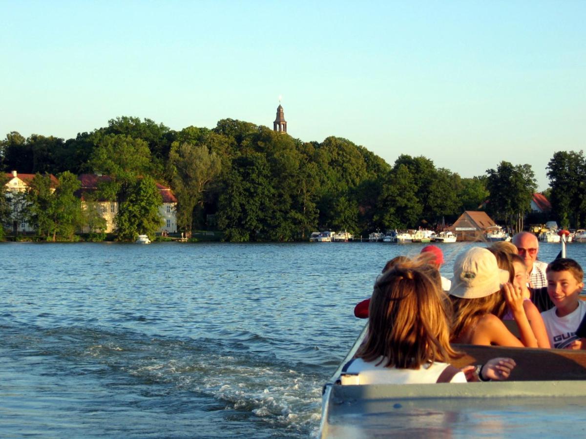 Hostel Waldhaus Am Ferienpark Mirow -Zimmer Du Wc Exteriör bild